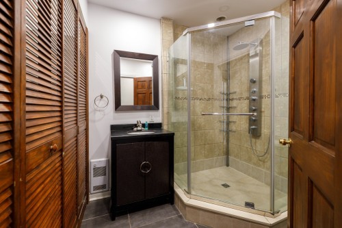 Bathroom - 3852 Av. Prud'Homme, Montréal (Côte-Des-Neiges/Notre-Dame-De-Grâce), QC - Indoor Photo Showing Bathroom