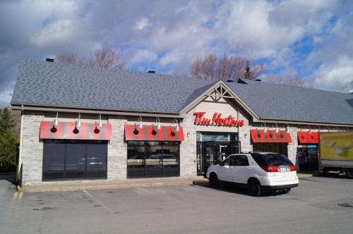 Commerce - 1111 Boul. St-Luc, Saint-Jean-Sur-Richelieu, QC - Outdoor
