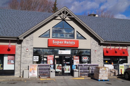 Commerce - 1111 Boul. St-Luc, Saint-Jean-Sur-Richelieu, QC - Outdoor