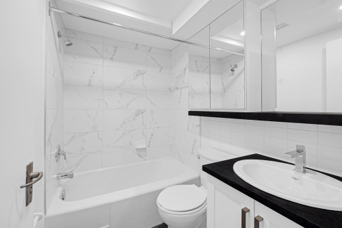 Bathroom - 1406-3470 Rue Stanley, Montréal (Ville-Marie), QC - Indoor Photo Showing Bathroom