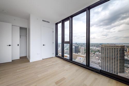 Chambre à coucher principale - 3501-1245 Rue De Bleury, Montréal (Ville-Marie), QC - Indoor Photo Showing Other Room