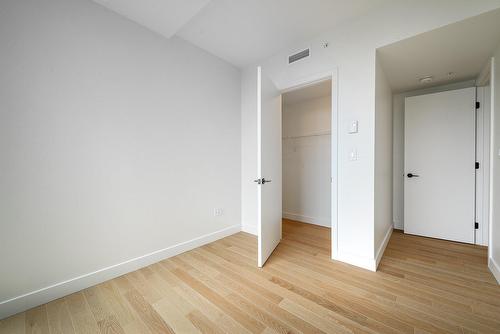 Chambre à coucher - 3501-1245 Rue De Bleury, Montréal (Ville-Marie), QC - Indoor Photo Showing Other Room