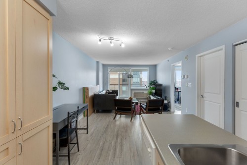 Cuisine - 903-1200 Rue St-Jacques, Montréal (Ville-Marie), QC - Indoor