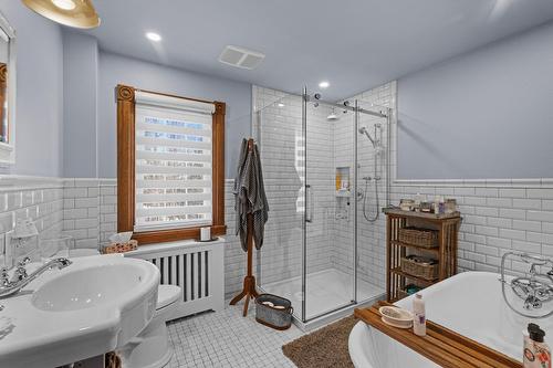 Bathroom - 322 Rue Woodland, Brownsburg-Chatham, QC - Indoor Photo Showing Bathroom