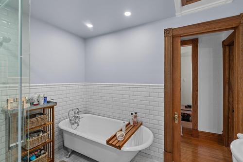 Bathroom - 322 Rue Woodland, Brownsburg-Chatham, QC - Indoor Photo Showing Bathroom