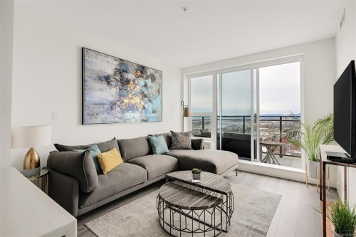 2002-777 Herald St, Victoria, BC - Indoor Photo Showing Living Room