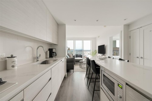 2002-777 Herald St, Victoria, BC - Indoor Photo Showing Kitchen With Upgraded Kitchen