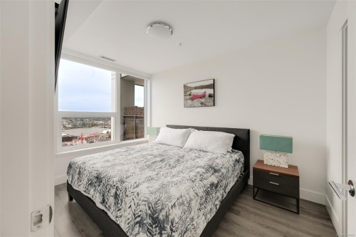 2002-777 Herald St, Victoria, BC - Indoor Photo Showing Bedroom