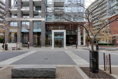 2002-777 Herald St, Victoria, BC - Outdoor