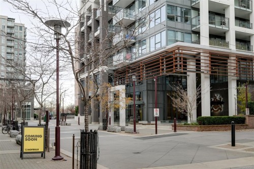2002-777 Herald St, Victoria, BC - Outdoor