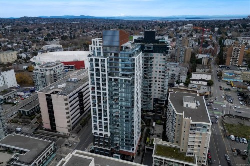 2002-777 Herald St, Victoria, BC - Outdoor With View