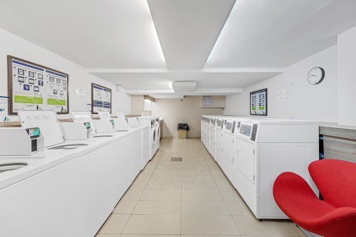 Laundry - 506-3470 Rue Stanley, Montréal (Ville-Marie), QC - Indoor Photo Showing Laundry Room