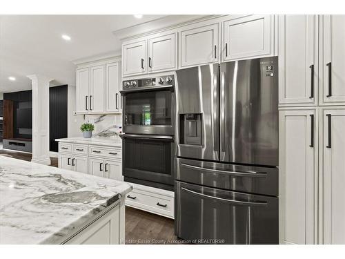 359 Elmgrove Drive, Lakeshore, ON 