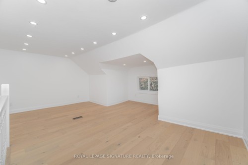 285 Charlton Avenue W, Hamilton, ON - Indoor Photo Showing Other Room