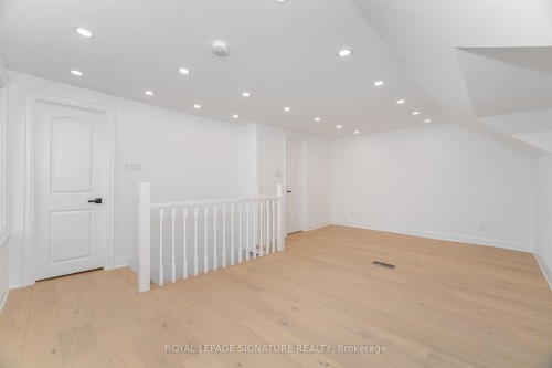285 Charlton Avenue W, Hamilton, ON - Indoor Photo Showing Other Room