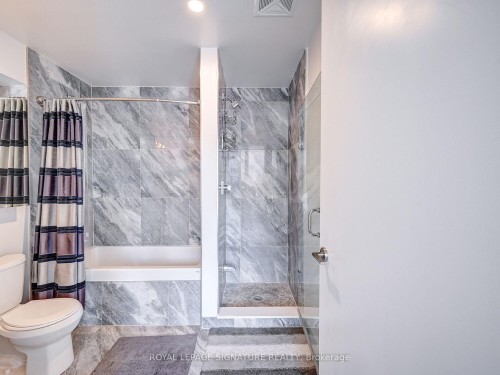 Ph18-39 Brant Street, Toronto, ON - Indoor Photo Showing Bathroom