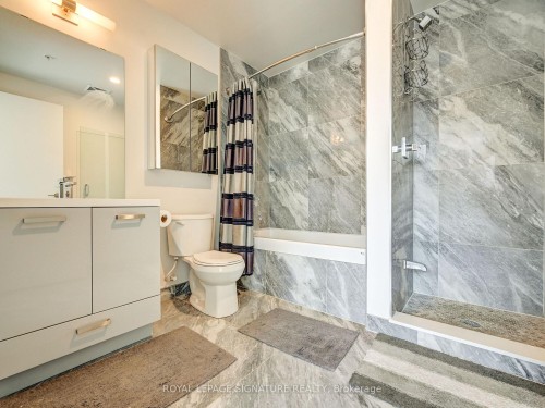 Ph18-39 Brant Street, Toronto, ON - Indoor Photo Showing Bathroom