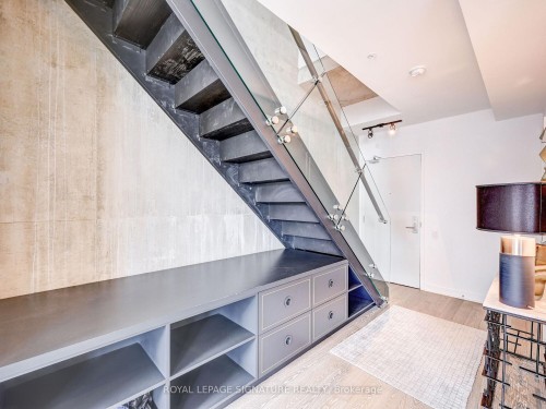 Ph18-39 Brant Street, Toronto, ON - Indoor Photo Showing Other Room