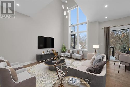 13 - 1465 Station Street, Pelham (Fonthill), ON - Indoor Photo Showing Living Room