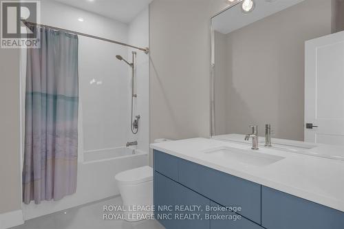 13 - 1465 Station Street, Pelham (Fonthill), ON - Indoor Photo Showing Bathroom