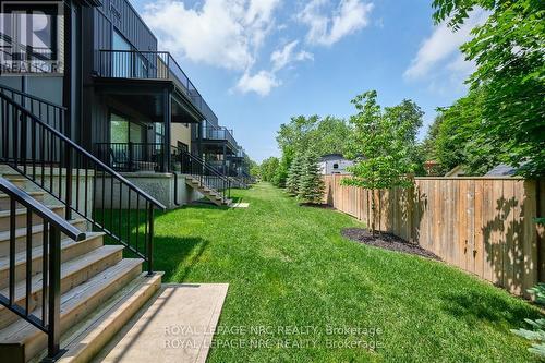 13 - 1465 Station Street, Pelham (Fonthill), ON - Outdoor