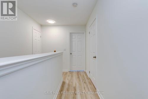 67 Golden Iris Crescent, Hamilton, ON - Indoor Photo Showing Other Room