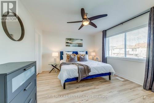67 Golden Iris Crescent, Hamilton, ON - Indoor Photo Showing Bedroom