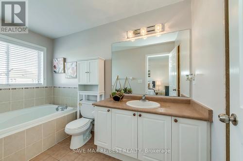 67 Golden Iris Crescent, Hamilton, ON - Indoor Photo Showing Bathroom