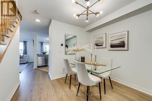 67 Golden Iris Crescent, Hamilton, ON - Indoor Photo Showing Dining Room