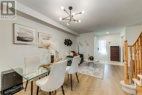 67 Golden Iris Crescent, Hamilton, ON - Indoor Photo Showing Dining Room