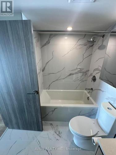 4710 - 3 Concord Cityplace Way, Toronto, ON - Indoor Photo Showing Bathroom