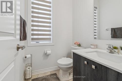 7 Spinland Street, Caledon, ON - Indoor Photo Showing Bathroom