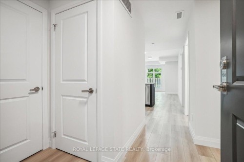 124-153 Wilson Street W, Hamilton, ON - Indoor Photo Showing Other Room