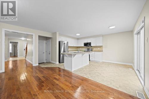578 Sunlit Circle, Ottawa, ON - Indoor Photo Showing Kitchen