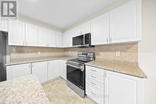 578 Sunlit Circle, Ottawa, ON - Indoor Photo Showing Kitchen