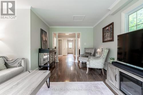 67 Hillcrest Avenue, St. Catharines (Old Glenridge), ON - Indoor Photo Showing Living Room