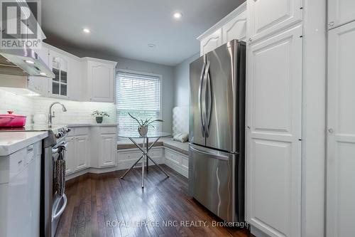67 Hillcrest Avenue, St. Catharines (Old Glenridge), ON - Indoor Photo Showing Kitchen With Upgraded Kitchen