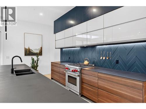 15873 Kobayashi Court, Lake Country, BC - Indoor Photo Showing Kitchen With Double Sink