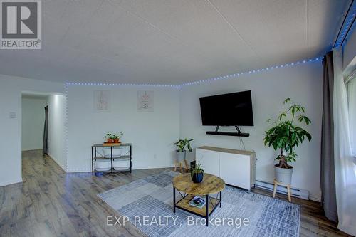 202 - 91 Conroy Crescent, Guelph, ON - Indoor