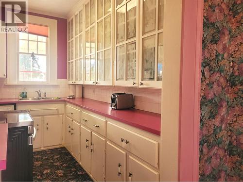 5928 Fourth Avenue, Blue River, BC - Indoor