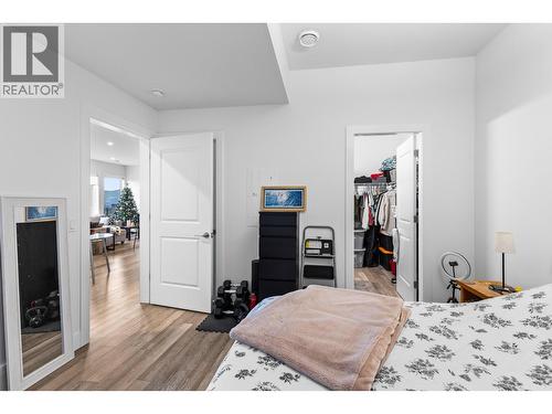 legal suite - 1068 Clarance Avenue, Kelowna, BC - Indoor Photo Showing Bedroom
