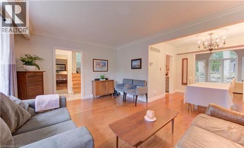 47 Hillcrest Lane, Kitchener, ON - Indoor Photo Showing Living Room