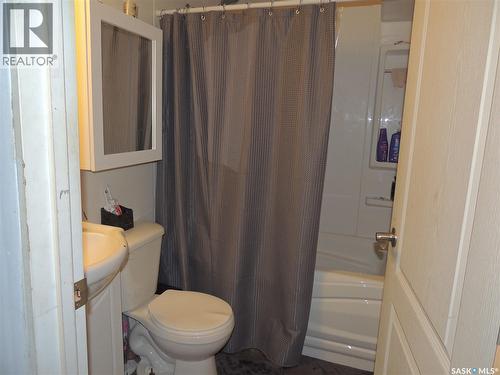 918 Albert Street, Estevan, SK - Indoor Photo Showing Bathroom