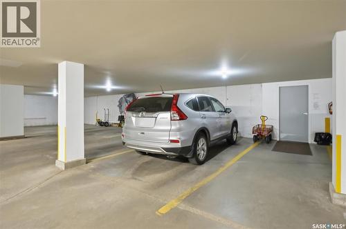 201 103 Keevil Crescent, Saskatoon, SK - Indoor Photo Showing Garage