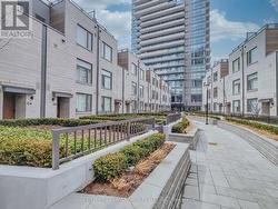 14 - 270 DAVENPORT ROAD  Toronto, ON M5R 1J8