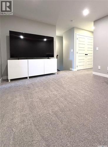 540 Myles Heidt Manor, Saskatoon, SK - Indoor