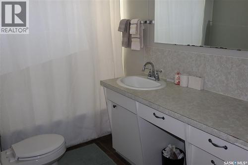 203 5Th Avenue W, Assiniboia, SK - Indoor Photo Showing Bathroom