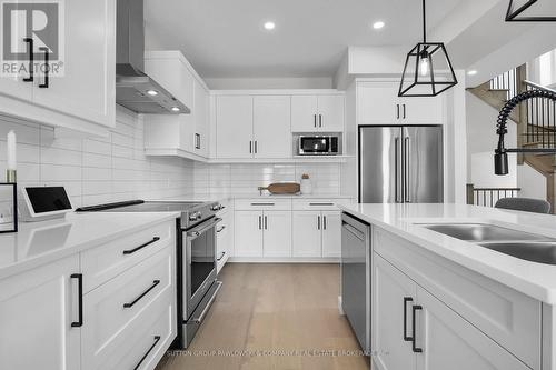 418 Old Wonderland Road, London South (South N), ON 