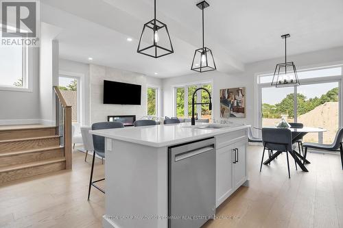 418 Old Wonderland Road, London South (South N), ON 