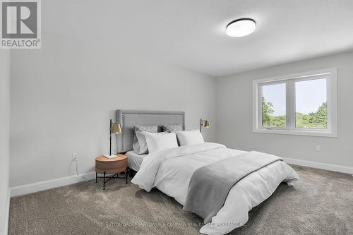 418 Old Wonderland Road, London South (South N), ON 